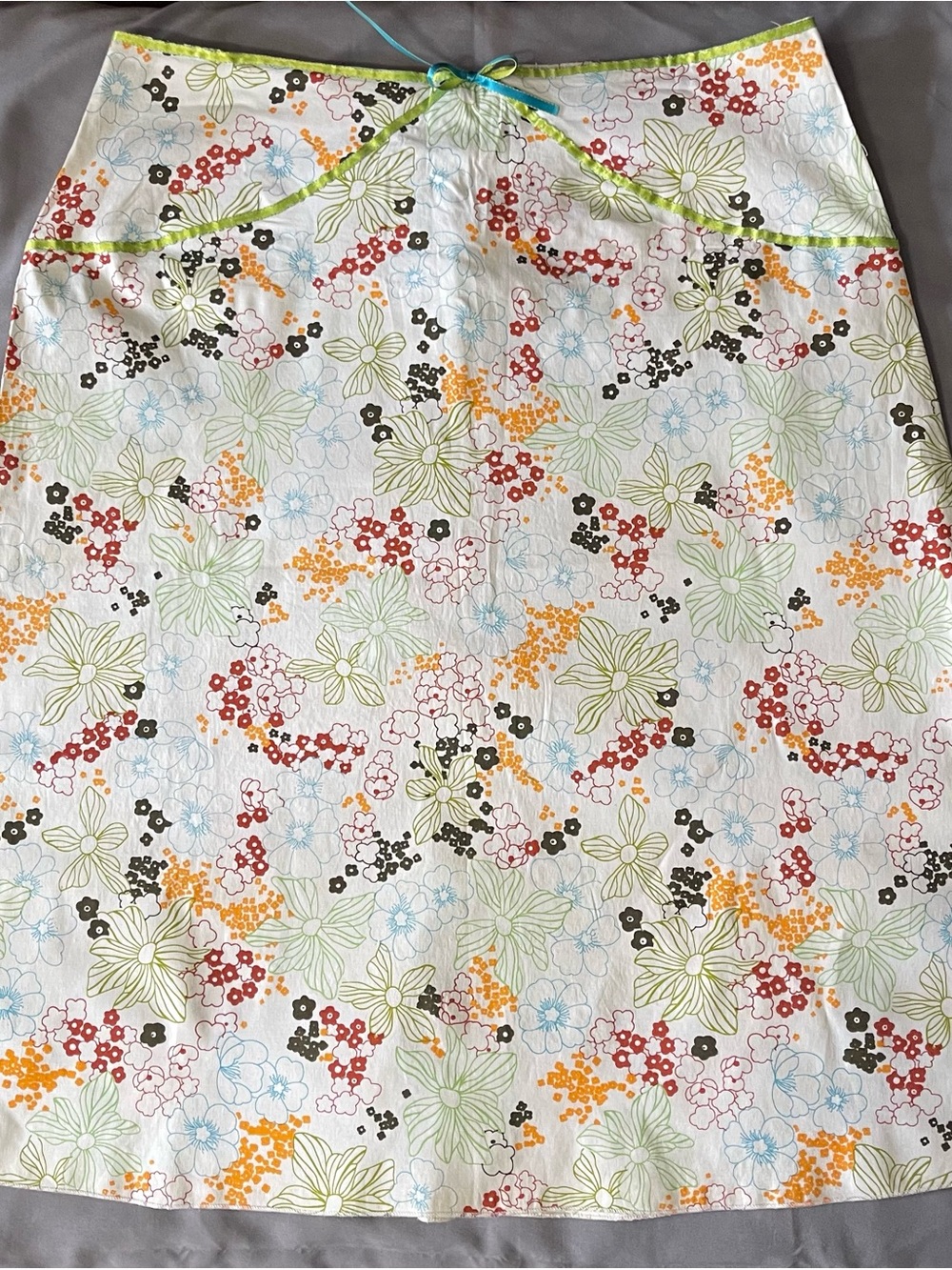 Simply Irresistible Gorgeous Floral Skirt - size 16